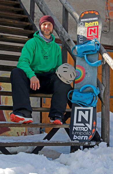 Snowboarder Henry Holze Portrait 2021
